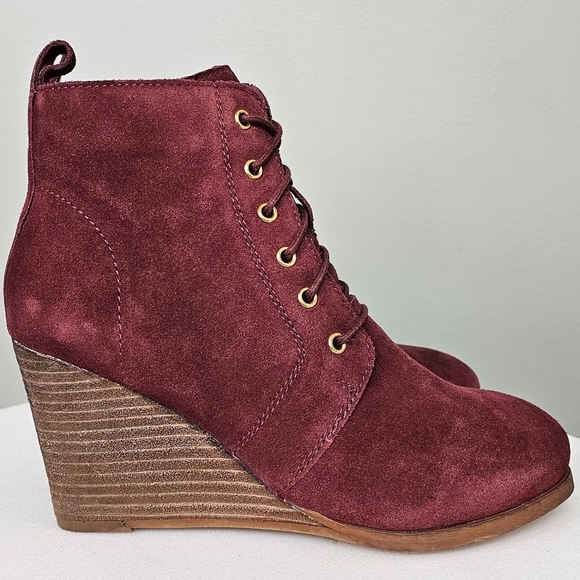 Diba Blake Suede Ankle Bootie Wedge Heel Lace Up Round Toe Burgundy Womens - Picture 1 of 15